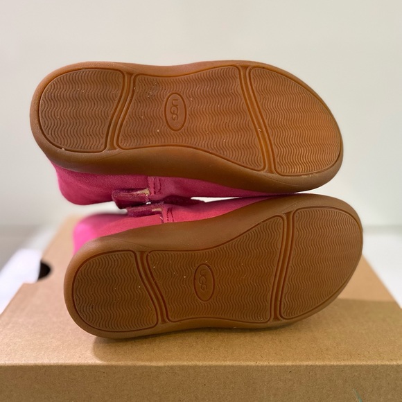 KIDS PINK UGG BOOT - Picture 3 of 4
